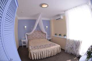 Гостиница Арт Отель Белгород Улучшенный двух местный номер с одной кроватью и балконом-8