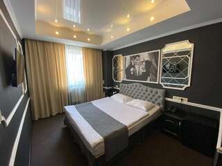 Гостиница Арт Отель Белгород Улучшенный двух местный номер с одной кроватью-11